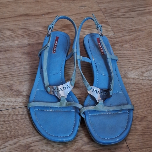 PRADA Patent Leather Kitten Heels BIG LOGO Blue Sandals Size 40/10 - Picture 1 of 10
